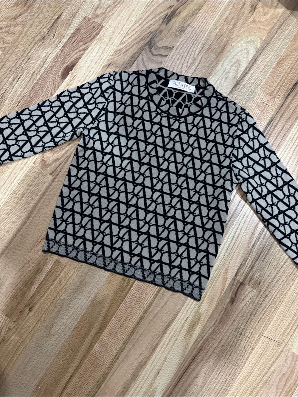 Valentino  Black & Cream Patterned Knit Long Sleeve sweater